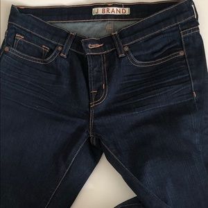 Like New- J Brand Cigarette Leg Size 26 in Ink!